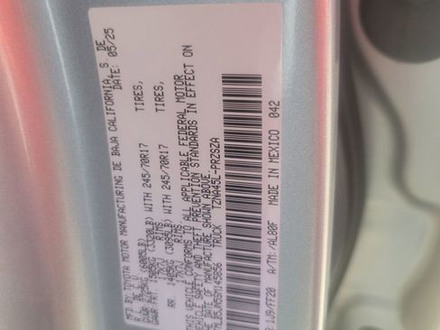 Certified 2025 Toyota Tacoma SR5 image 38