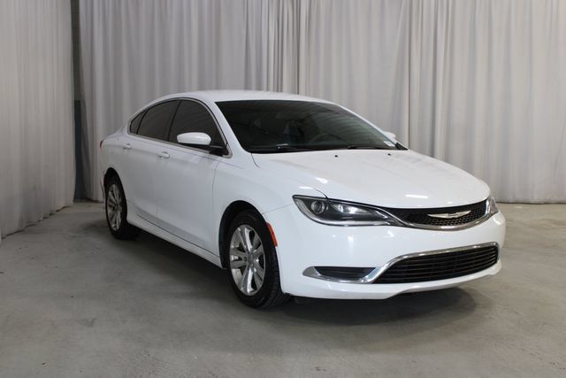 Used 2015 Chrysler 200 Limited FWD image 22