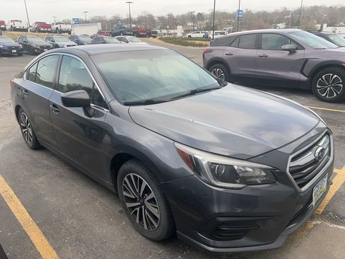 Used 2018 Subaru Legacy 2.5i Premium image 2