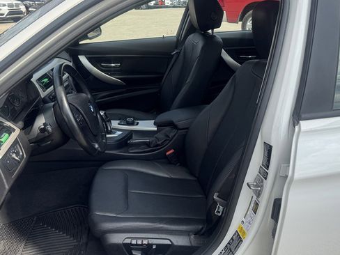 Used 2015 BMW 320i xDrive Sedan image 16