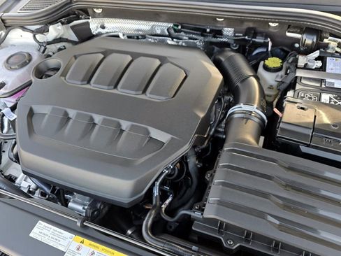 New 2026 Volkswagen GTI SE image 7