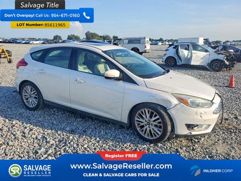 Used 2016 Ford Focus Titanium FWD image 5