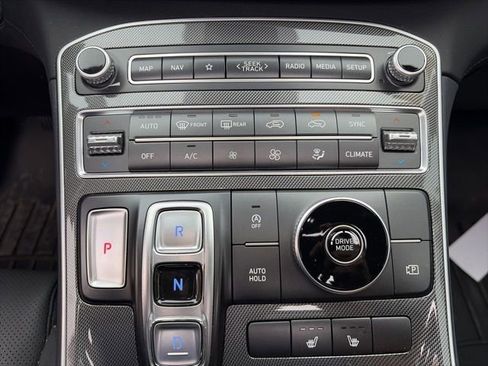 Used 2023 Hyundai Santa Fe SEL w/ Premium Package FWD image 15