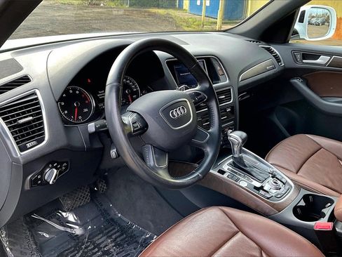 Used 2015 Audi Q5 2.0T Premium Plus w/ Technology Package image 19