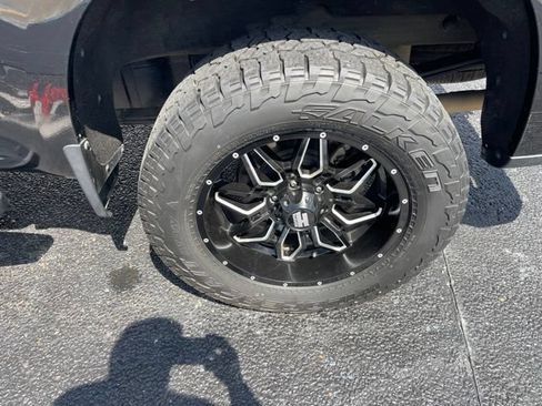 Used 2019 Chevrolet Silverado 1500 LT w/ All-Star Edition AWD/4WD image 4