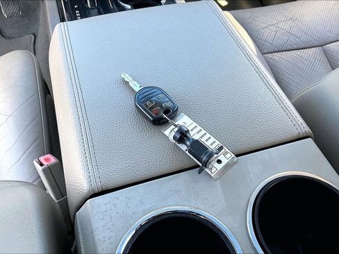 Used 2014 Ford Expedition Limited w/ Equipment Group 301A image 14