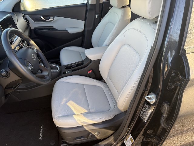 Used 2023 Hyundai Kona Limited FWD image 11