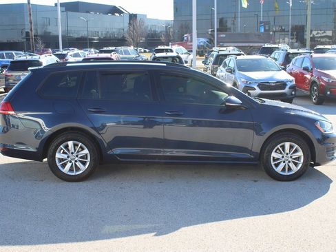 Used 2016 Volkswagen Golf S image 4