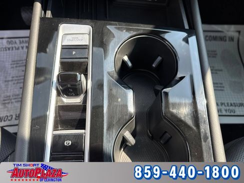 Used 2025 Volkswagen Atlas SE AWD/4WD image 26