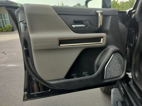 Used 2025 GMC Hummer EV 3X AWD/4WD image 6