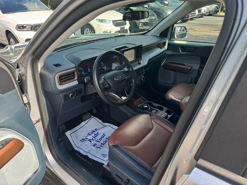 Used 2023 Ford Maverick Lariat FWD image 3