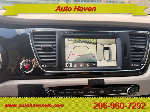 Used 2016 Kia Sedona SX Limited FWD image 12