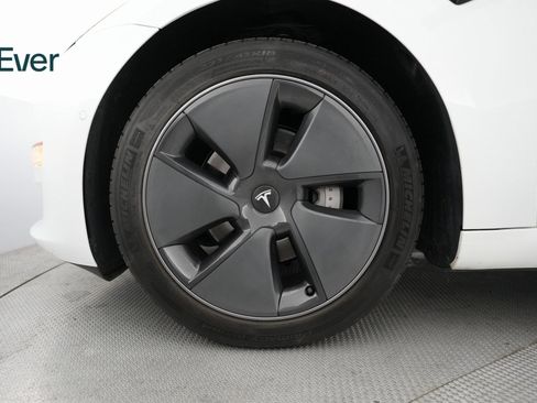 Used 2022 Tesla Model 3 Long Range image 17
