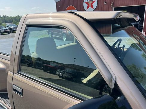 Used 1995 Chevrolet Silverado 1500 4x4 Regular Cab image 9
