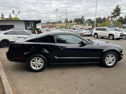 Used 2007 Ford Mustang Premium RWD image 6