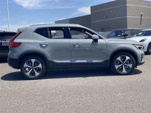 New 2025 Volvo XC40 B5 Core w/ Protection Package Premier image 6