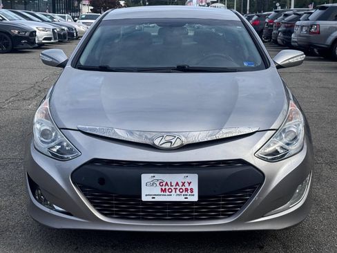 Used 2013 Hyundai Sonata Hybrid FWD image 2