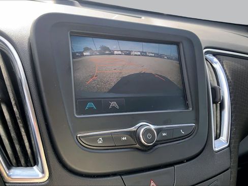 Used 2017 Chevrolet Malibu LT FWD image 28
