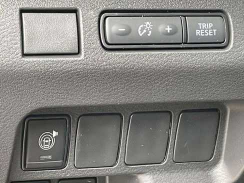 New 2026 Nissan Frontier SV w/ Tow Package image 18