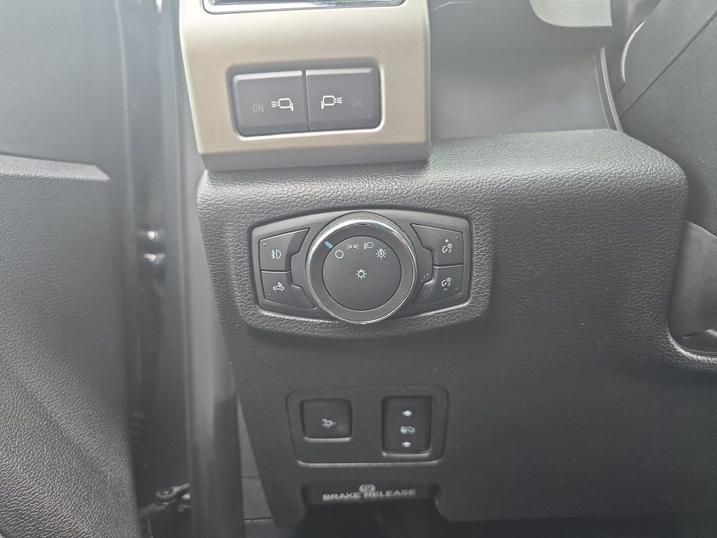 Used 2021 Ford F250 Lariat AWD/4WD image 30