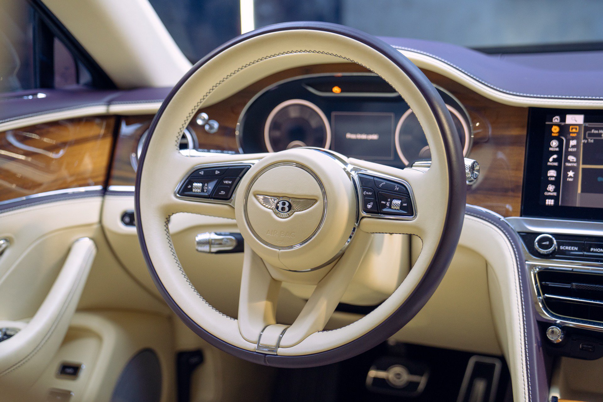 Used 2022 Bentley Flying Spur V8 AWD/4WD image 30