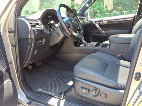 Certified 2023 Lexus GX 460 Premium w/ Premium Package AWD/4WD image 17