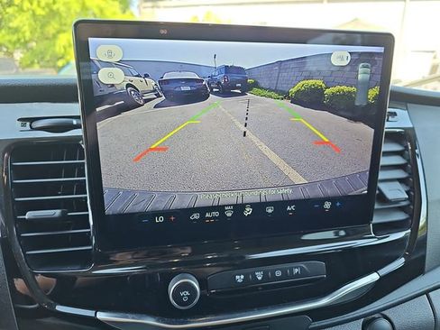 Used 2024 Ford Transit 350 XLT image 27