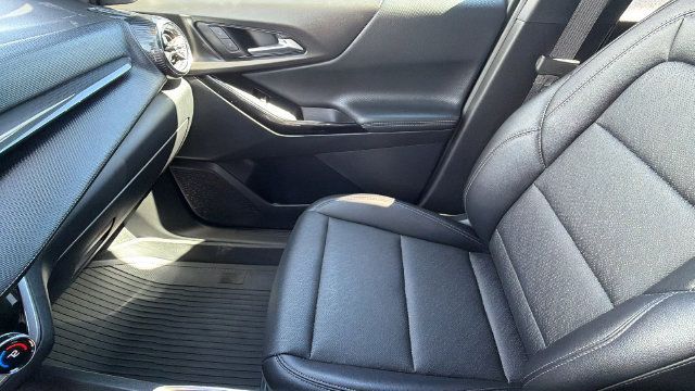 Used 2026 Chevrolet Equinox LT w/ Convenience Package II AWD/4WD image 12