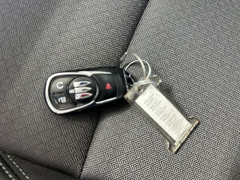 Used 2025 Buick Encore GX Preferred image 22