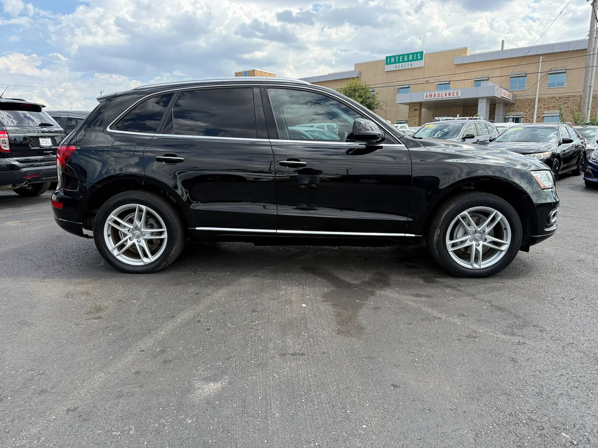 Used 2017 Audi Q5 2.0T Premium AWD/4WD image 2