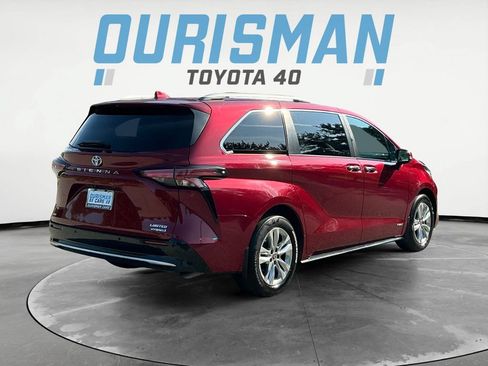 Used 2021 Toyota Sienna Limited AWD/4WD image 7