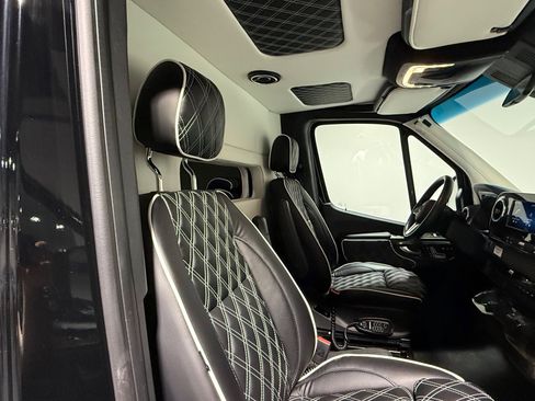 Used 2022 Mercedes-Benz Sprinter 3500 image 54