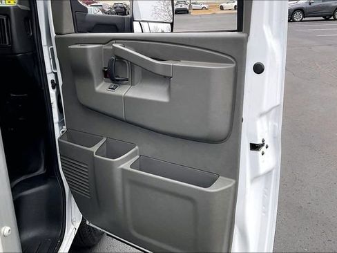 Used 2024 Chevrolet Express 3500 w/ Power Convenience Package RWD image 24