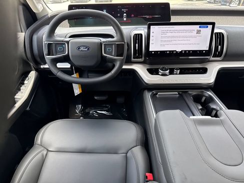 New 2026 Ford Expedition Active RWD image 5