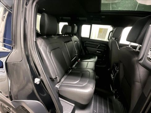 Used 2025 Land Rover Defender 110 S image 16