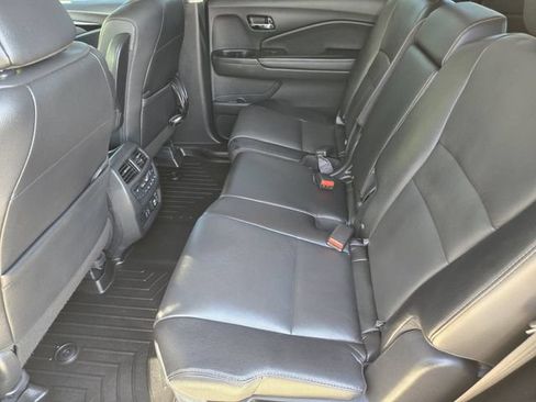 Used 2022 Honda Pilot Touring image 30