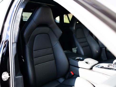 Used 2023 Porsche Panamera Turbo S image 2