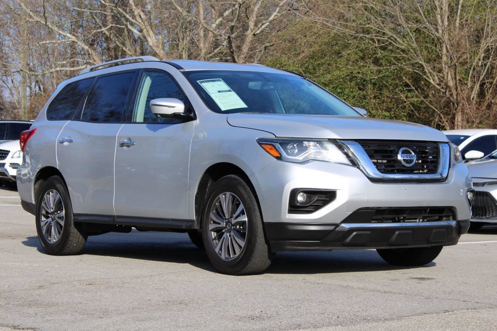 Used 2020 Nissan Pathfinder SL FWD image 1