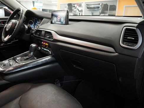 Used 2019 MAZDA CX-9 Touring w/ Touring Premium Package image 30
