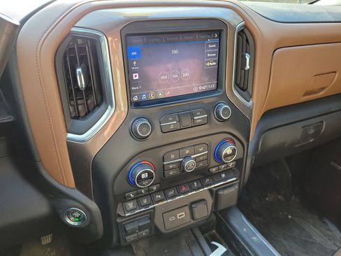 Used 2020 Chevrolet Silverado 2500 High Country image 23