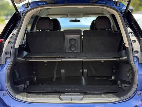 Used 2018 Nissan Rogue SV AWD/4WD image 28