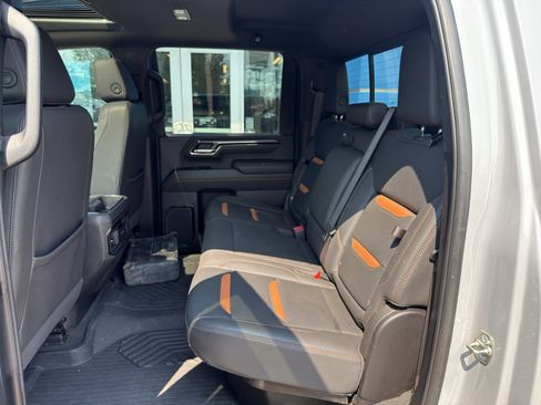 Used 2025 GMC Sierra 3500 AT4 w/ AT4 Premium Plus Package AWD/4WD image 10