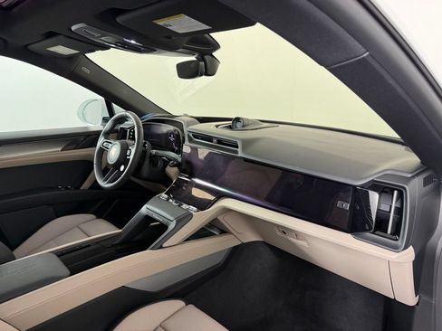 New 2026 Porsche Cayenne Electric AWD/4WD image 14