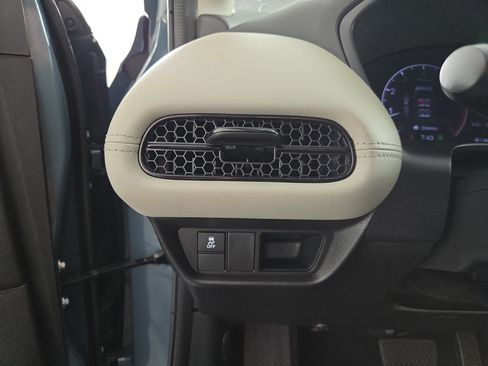 Used 2024 Honda HR-V LX image 24