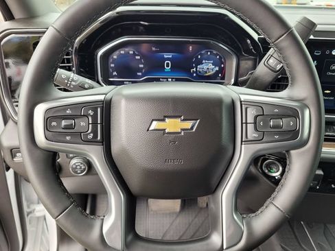 Used 2025 Chevrolet Silverado 2500 LT AWD/4WD image 23