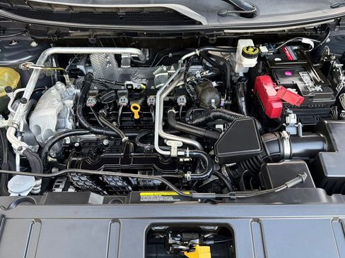 Used 2021 Nissan Rogue S image 34