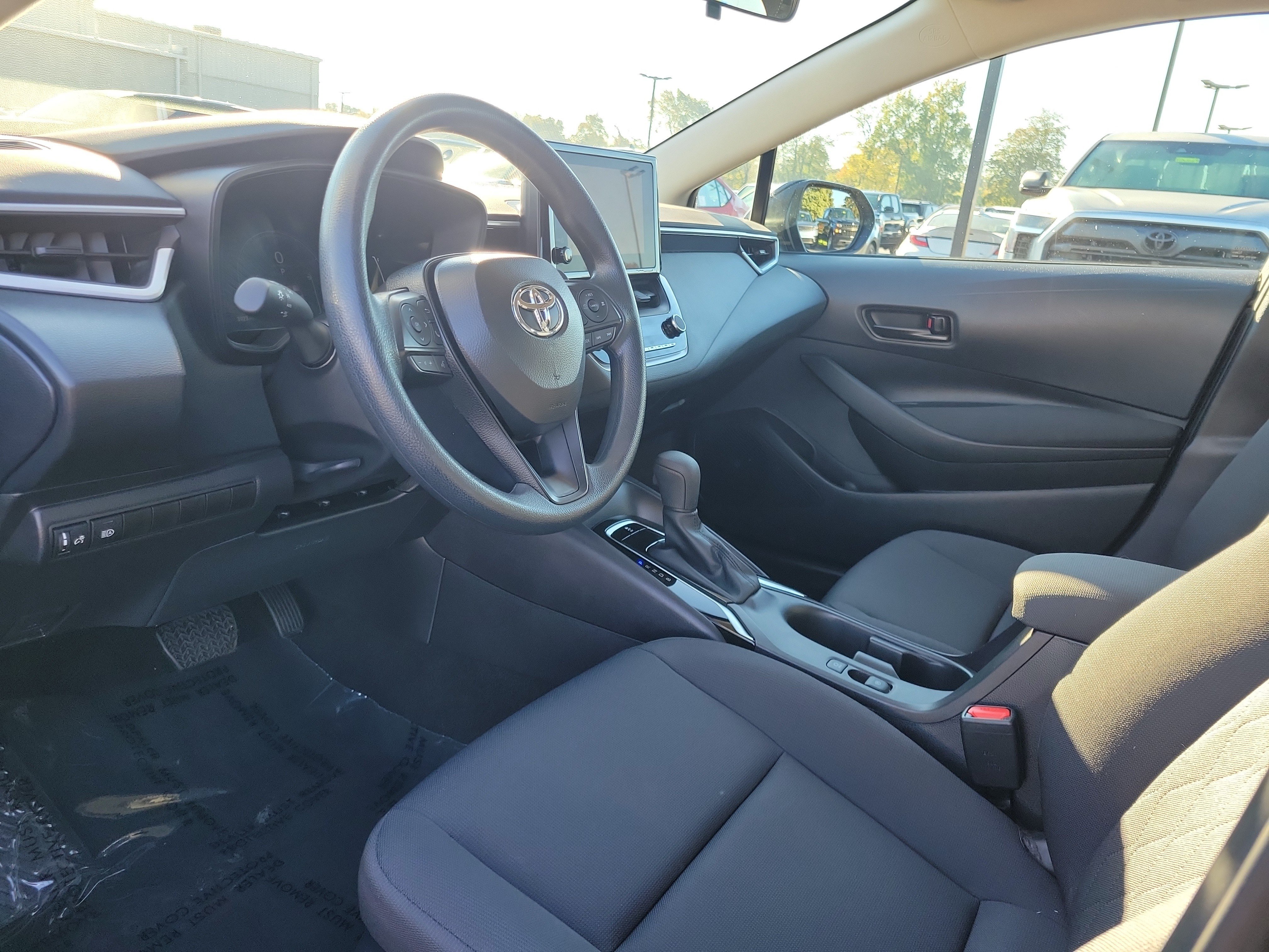 Used 2026 Toyota Corolla LE FWD image 19