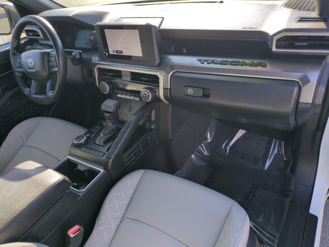 Used 2026 Toyota Tacoma SR5 AWD/4WD image 6