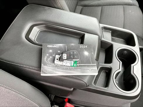 Certified 2024 GMC Sierra 1500 Elevation image 10