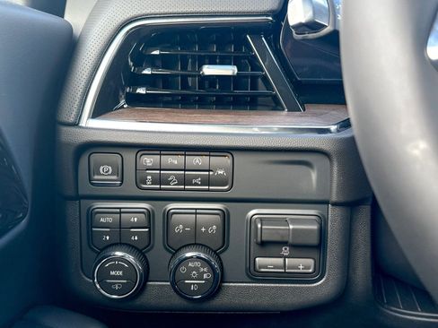 New 2026 Chevrolet Suburban High Country image 70